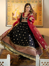 Load image into Gallery viewer, Bin ilyas ‐ Mor Mahal Ki Raniyan Unstitched Luxury Suit - MMR 003A