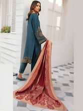 Load image into Gallery viewer, Johra Nafees Embroidered Marina Peach Winter Collection JR 628