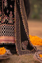 Load image into Gallery viewer, Qalamkar Shadmani Phir Se 4pc Unstitched (Dhalia FW-6) Suiting