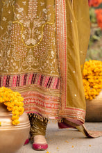 Load image into Gallery viewer, Qalamkar Shadmani Phir Se 4pc Unstitched (Safeena FW-2) Suiting