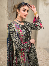 Load image into Gallery viewer, Tawakkal Mahru 3pc Unstitched Embroidered And Digital Printed Lawn Suit D6590