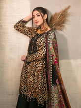Load image into Gallery viewer, Tawakkal Mahru 3pc Unstitched Embroidered And Digital Printed Lawn Suit D6591