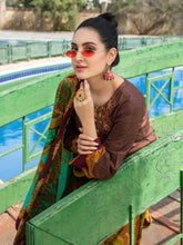 Load image into Gallery viewer, Tawakkal Naazli 3pc Unstitched Embroidered And Digital Printed Lawn Suit D6782