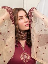 Load image into Gallery viewer, Tawakkal Pearla 3pc Unstitched Pearl Gold Table Printed Lawn Suit D6795