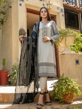 Load image into Gallery viewer, Tawakkal Sophia 3pc Unstitched Embroidered And Digital Printed Lawn Suit D6990