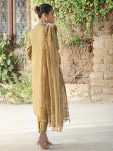 Load image into Gallery viewer, Signature 3 pc Unstitched Luxury Lawn Suiting