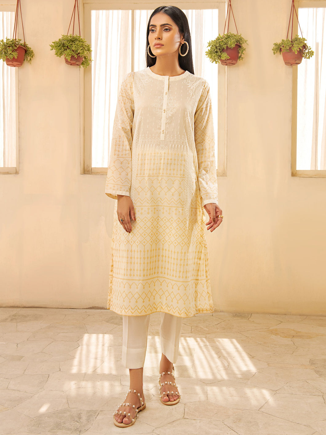 Unstitched Printed (Embossed) Lawn 1 Piece Shirt (Code:U1413-1PC-OWHITE)