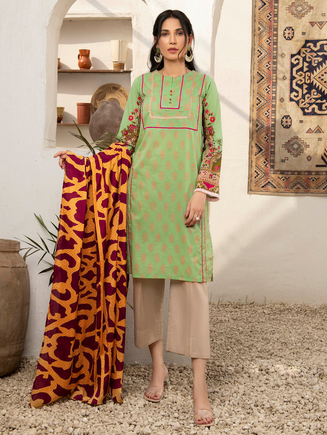 Unstitched Printed Lawn 2pc Suit (Code:U1574-2PC-SEAGRN)