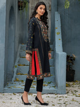 Load image into Gallery viewer, Unstitched Lawn Texture 1 Piece Shirt (Code:U1400-1PC-BLACK)
