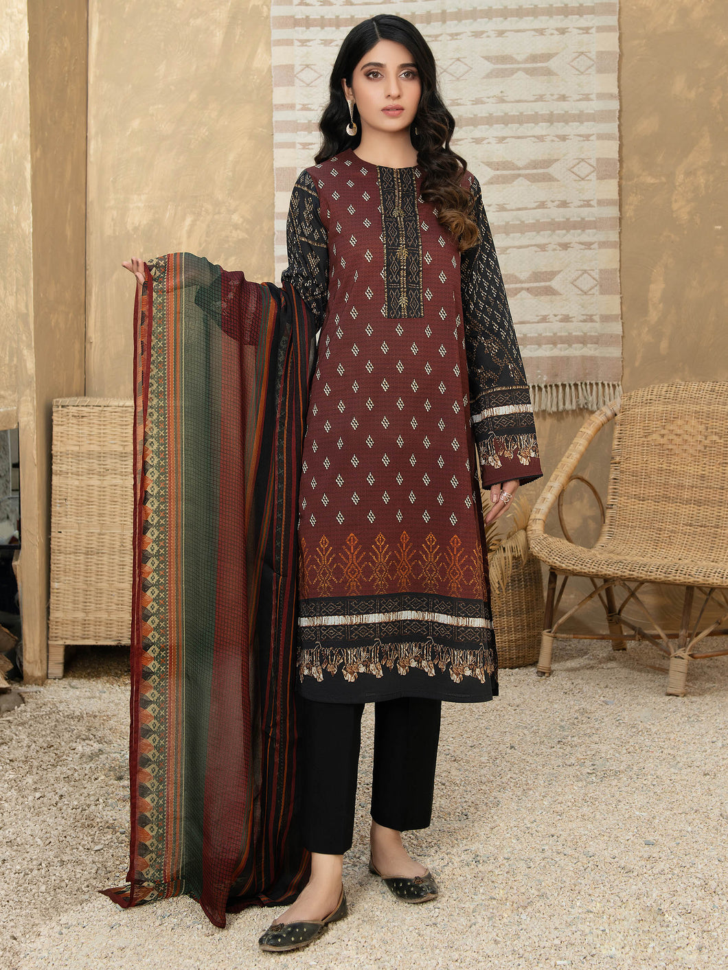Unstitched Printed Lawn 2pc Suit (Code:U1511-2PC-RED)