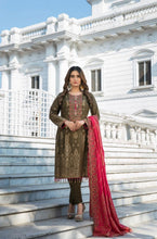 Load image into Gallery viewer, 3 pc Unstitched Heavy Embroidered Banarsi Jacquard Lawn Suits by Tawakkal Fabrics
