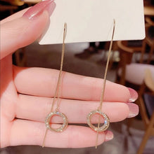 Load image into Gallery viewer, Zircon Circle Ear Line Earring
