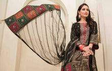 Load image into Gallery viewer, 3 pc Unstitched Embroidered Banarsi Jacquard Lawn Suit by Tawakkal Fabrics
