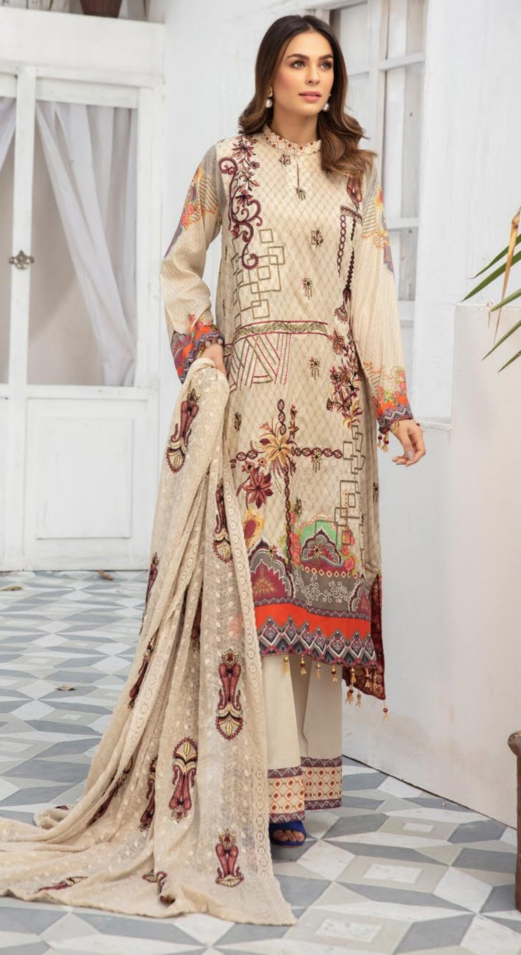 ROOP 3 pc Unstitched Embroidered Lawn Suiting