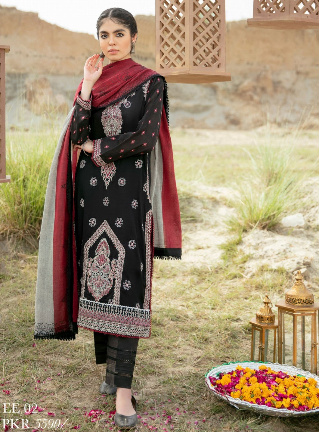 Qline 3pc Unstitched Luxury Lawn Suiting Code: EE 02