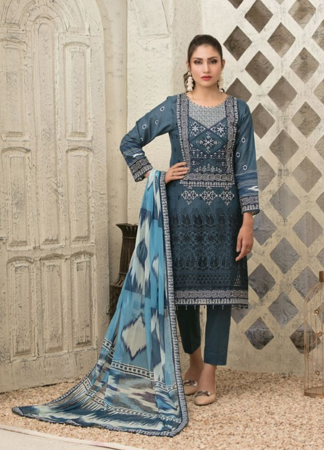 Platinum Edition 3 pc Unstitched Embroidered Printed Schiffli Lawn Suiting