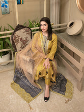 Load image into Gallery viewer, Expression Of Love (Vol-4) 3 pc Unstitched Banarsi Embroidered Lawn Suits by Tawakkal Fabrics
