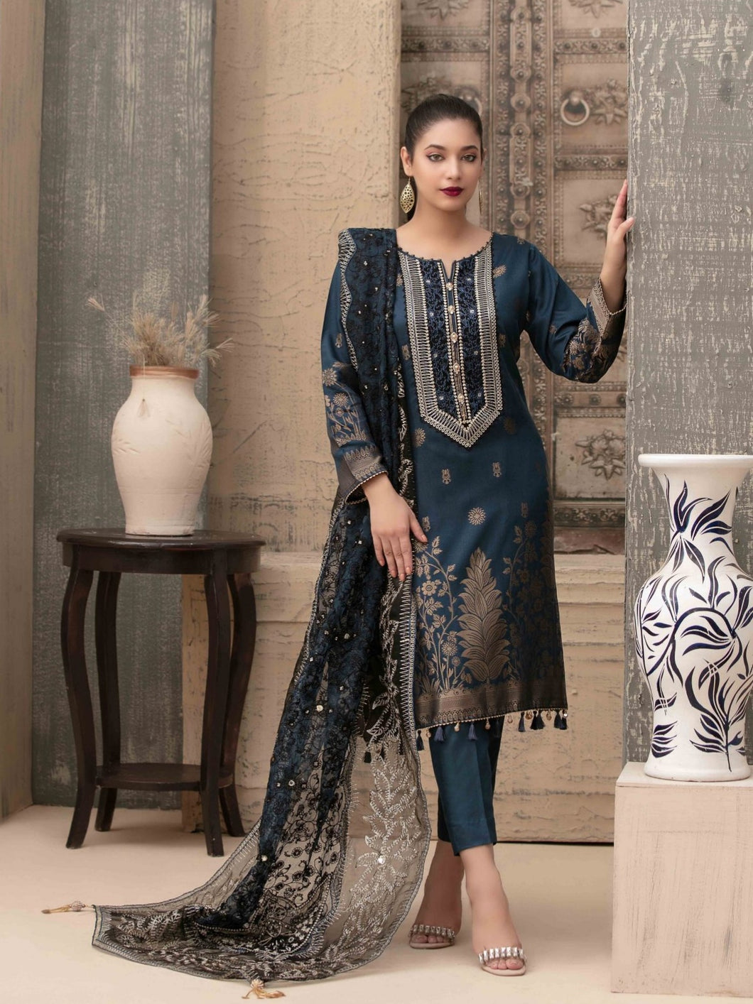 Mariana 3pc Unstitched Embroidered Banarsi Viscose Suiting D2000