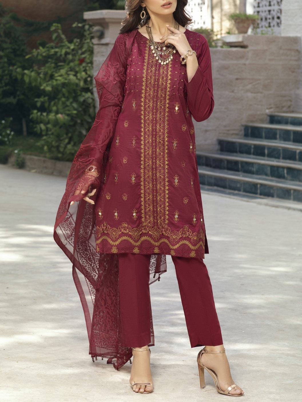 Signature 3 pc Unstitched Luxury Lawn Suiting
